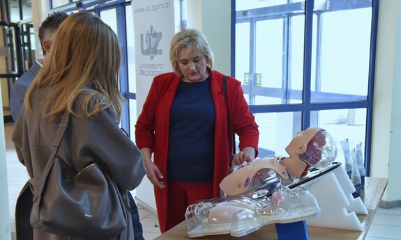 UZ obiera kierunek na żywienie medyczne. Umowa z Fundacją Nutricia podpisana!